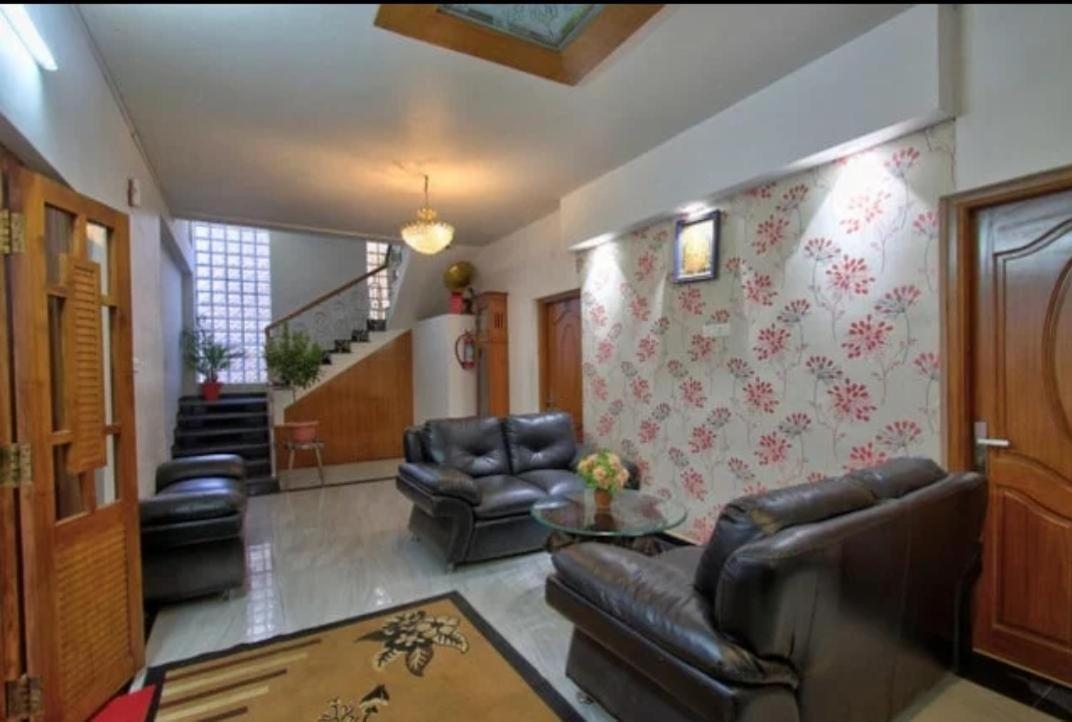 Savi'S Home Stay Ooty Εξωτερικό φωτογραφία