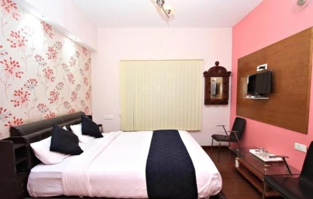 Savi'S Home Stay Ooty Δωμάτιο φωτογραφία