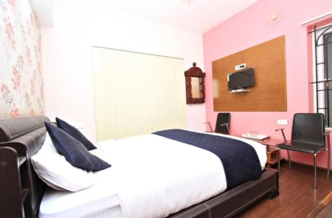 Savi'S Home Stay Ooty Δωμάτιο φωτογραφία